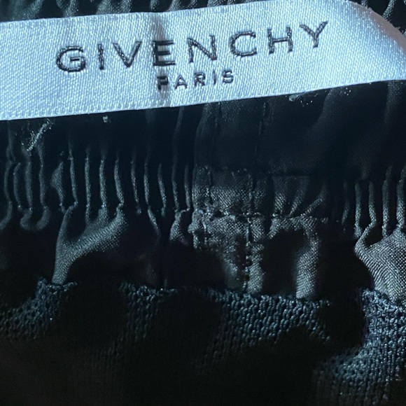 Givenchy shorts - Picture 2 of 6